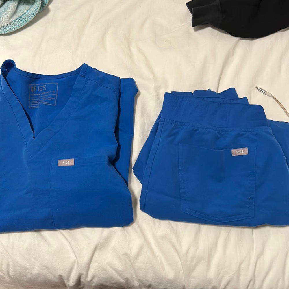 FIGS SCRUB SET MEDIUM